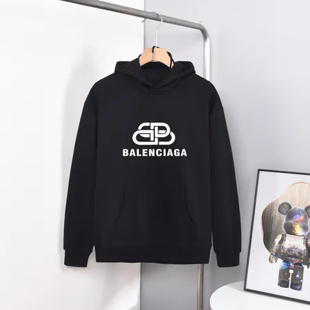 バレンシアガ パーカー