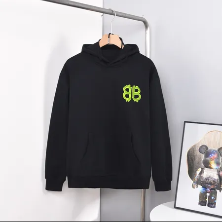 バレンシアガ パーカー