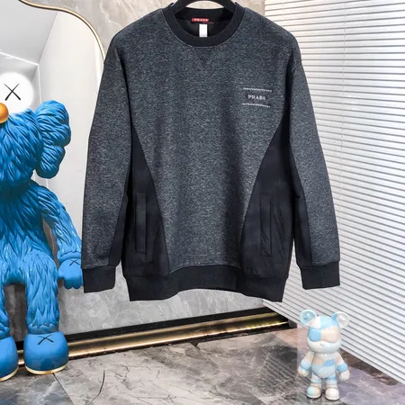 プラダ パーカー