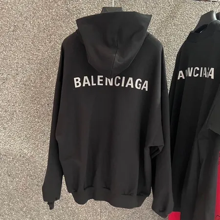 バレンシアガ パーカー