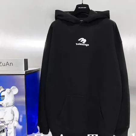 バレンシアガ パーカー