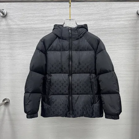 ルイヴィトン ダウンジャケット