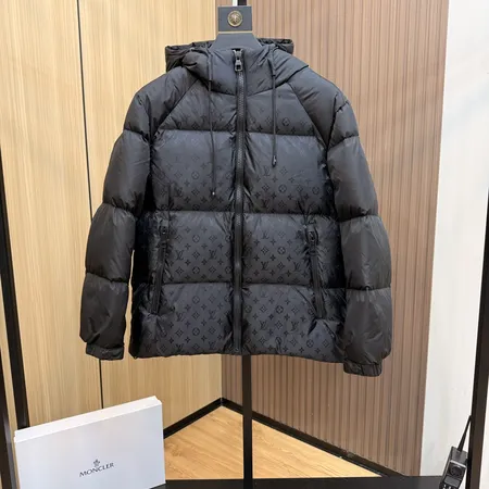 ルイヴィトン ダウンジャケット