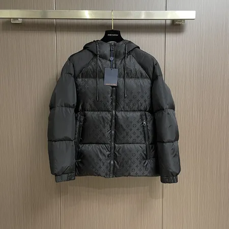 ルイヴィトン ダウンジャケット