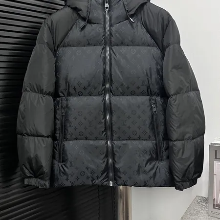 ルイヴィトン ダウンジャケット