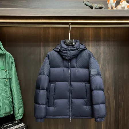 ルイヴィトン ダウンジャケット