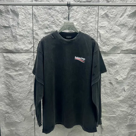 バレンシアガ Tシャツ