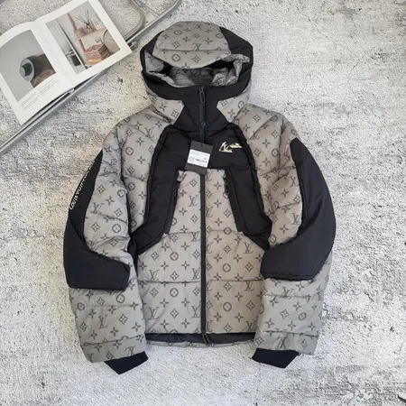 ルイヴィトン ダウンジャケット
