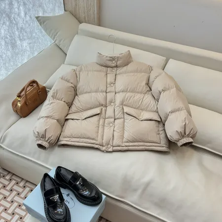 ステューシー ダウンジャケット