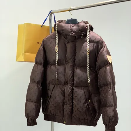 ルイヴィトン ダウンジャケット