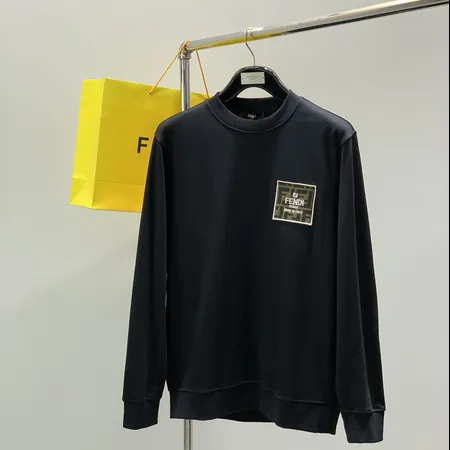 フェンディ パーカー