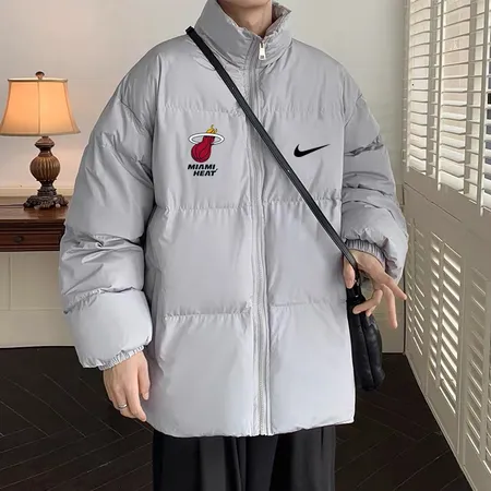 ナイキ ダウンジャケット