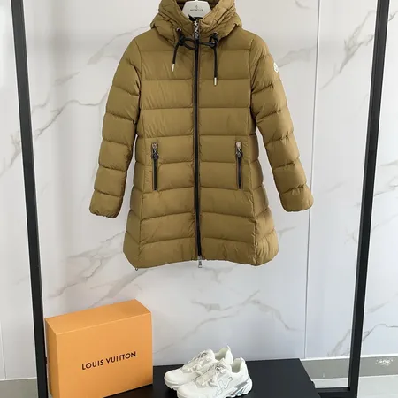 モンクレール ダウンジャケット