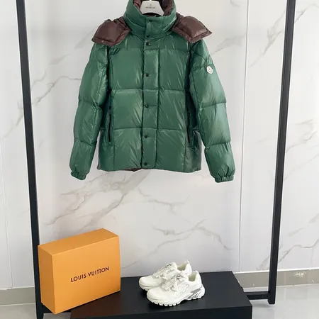 モンクレール ダウンジャケット