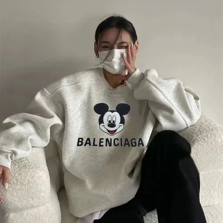 バレンシアガ パーカー