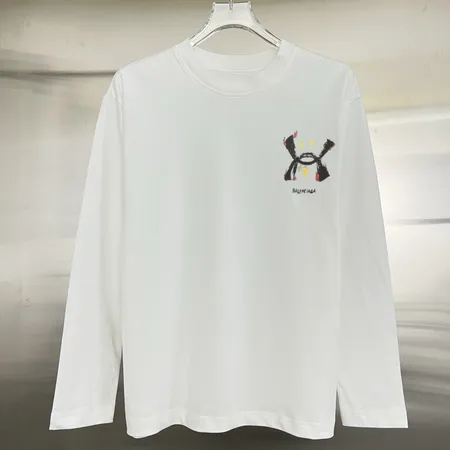 バレンシアガ Tシャツ