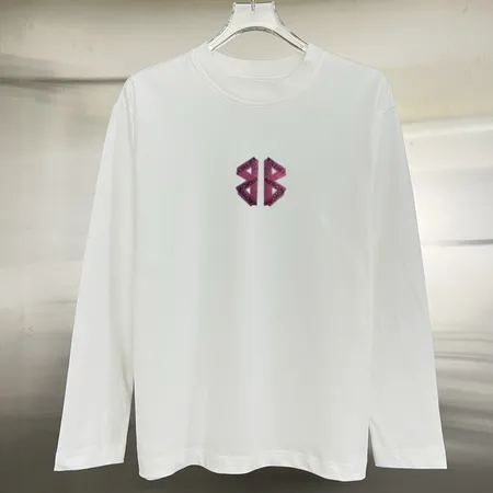 バレンシアガ Tシャツ