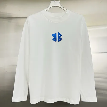 バレンシアガ Tシャツ