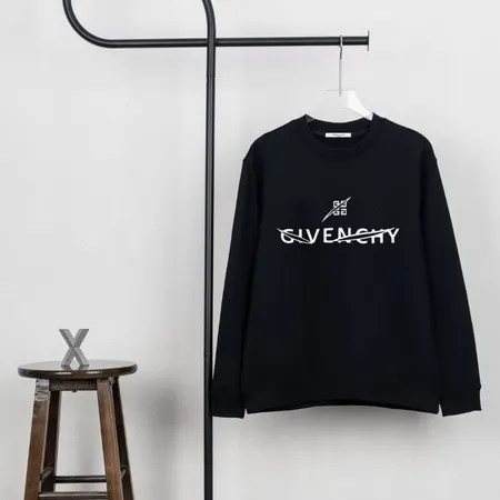 ジバンシィ パーカー