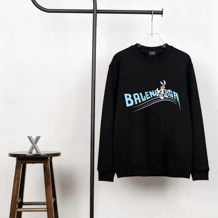 バレンシアガ パーカー