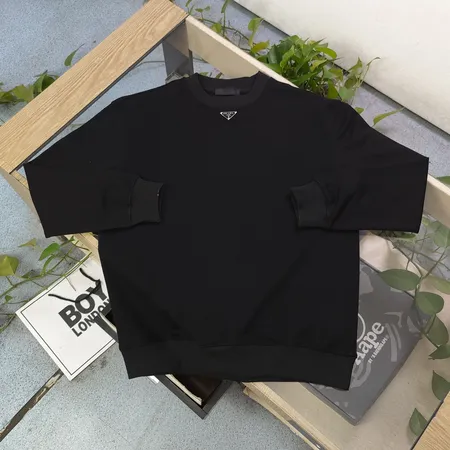 プラダ パーカー