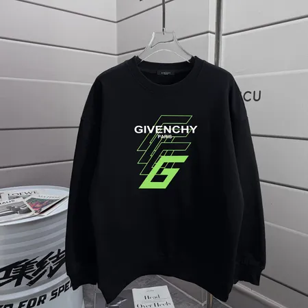 ジバンシィ パーカー