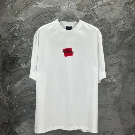 バレンシアガ Tシャツ