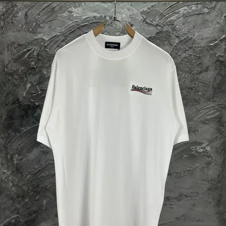 バレンシアガ Tシャツ