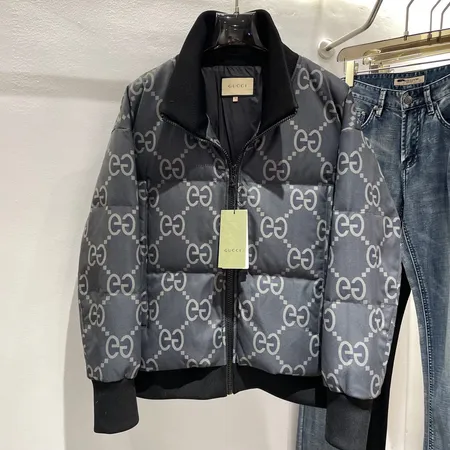 グッチ ダウンジャケット