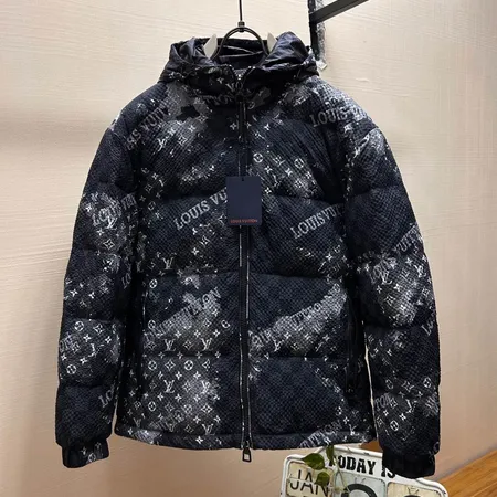 ルイヴィトン ダウンジャケット
