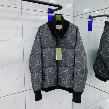 グッチ ダウンジャケット