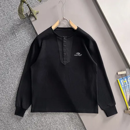 バレンシアガ パーカー