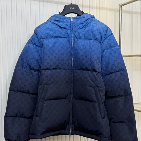 グッチ ダウンジャケット