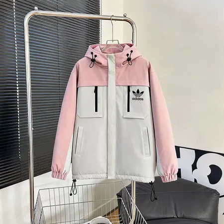 アディダス ダウンジャケット