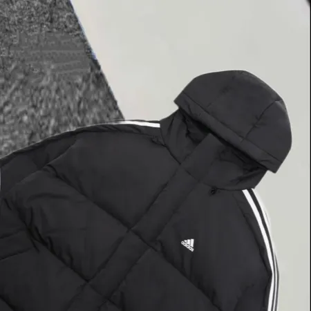 アディダス ダウンジャケット