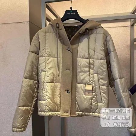 ルイヴィトン ダウンジャケット