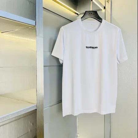 ジバンシィ Tシャツ