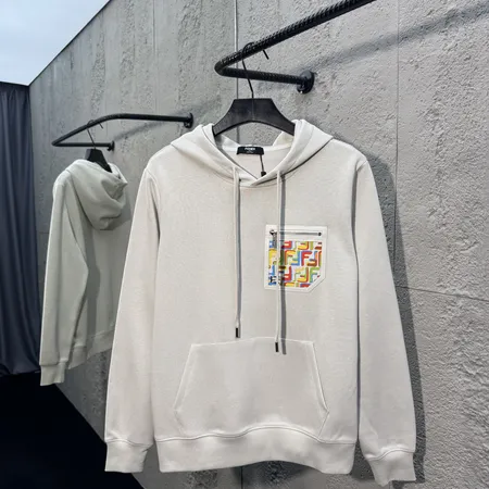 フェンディ パーカー