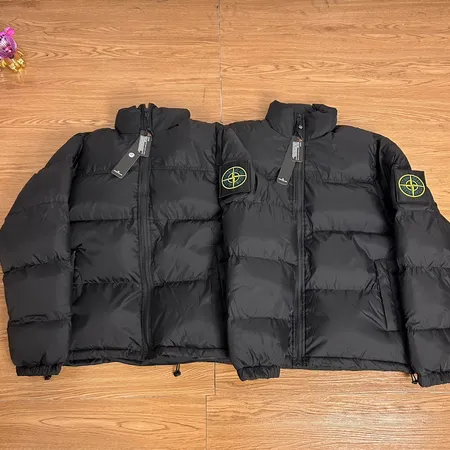 フェラガモ ダウンジャケット