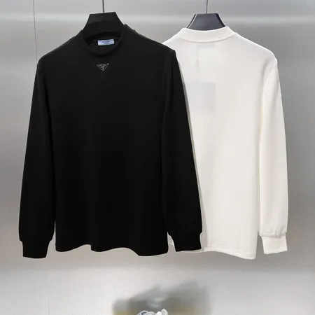 プラダ Tシャツ