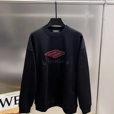 バレンシアガ パーカー