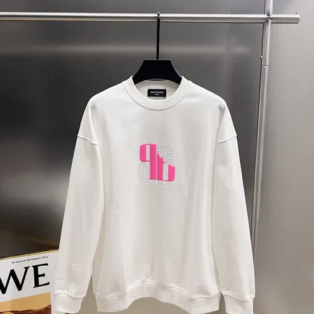 バレンシアガ パーカー