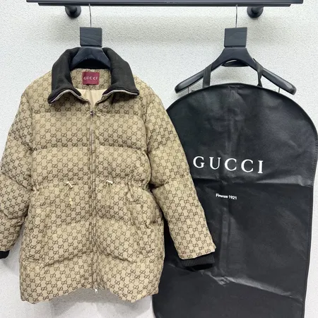 グッチ ダウンジャケット