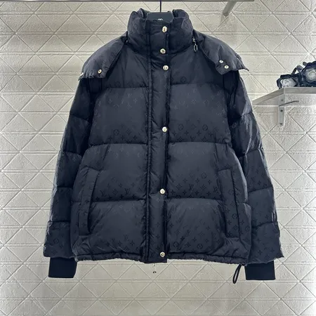 ルイヴィトン ダウンジャケット