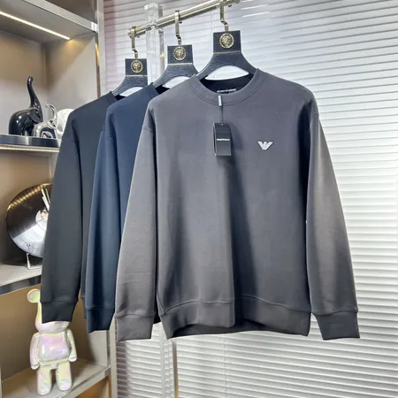 アルマーニ パーカー