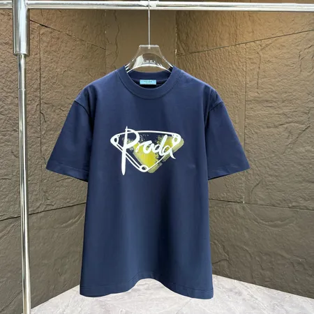 プラダ Tシャツ