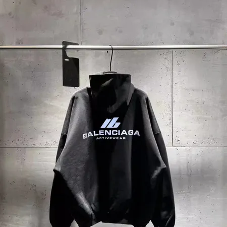 バレンシアガ パーカー