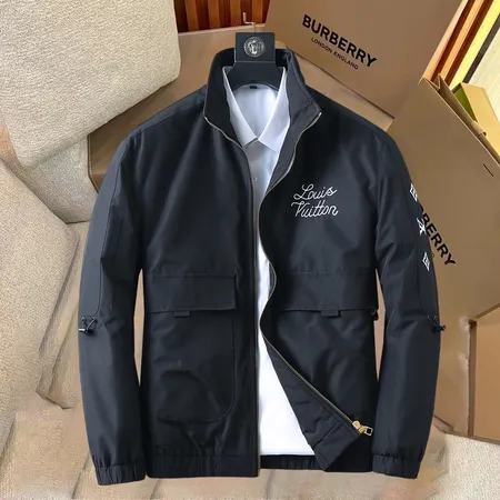 ルイヴィトン ダウンジャケット