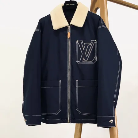 ルイヴィトン ダウンジャケット