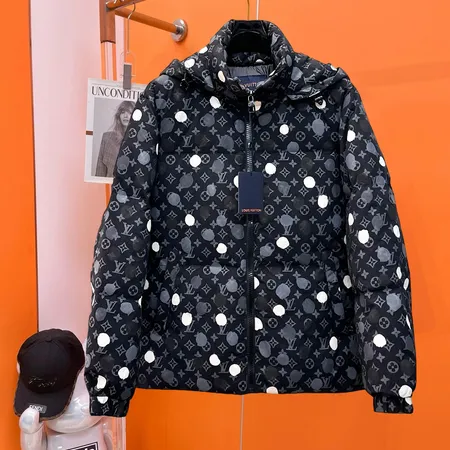 ルイヴィトン ダウンジャケット